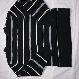 Old Navy Boy's Sweater. Size Small. Stripes.
